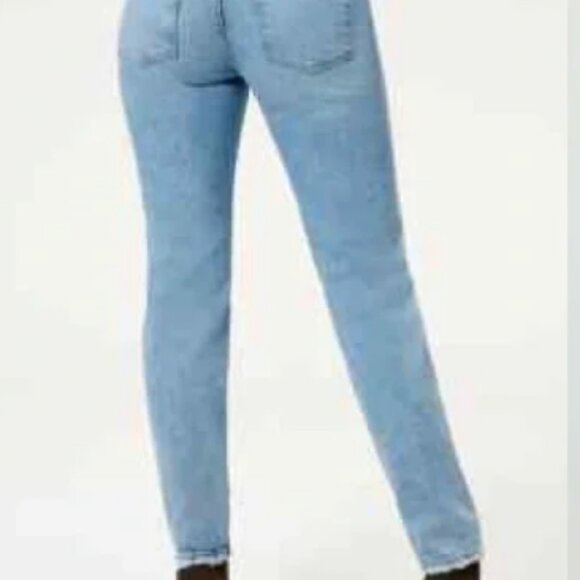 Good American Good Legs Straight Jeans 20 - Picture 8 of 8